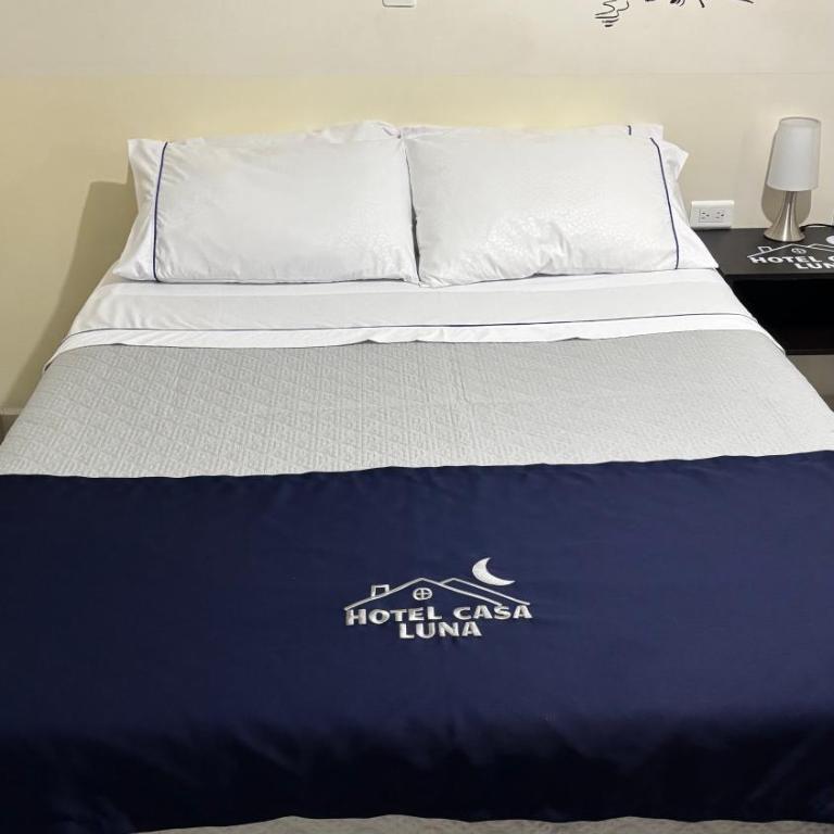 Hotel Casa Luna - Habitación Doble con baño privado - 1 o 2 camas - 8