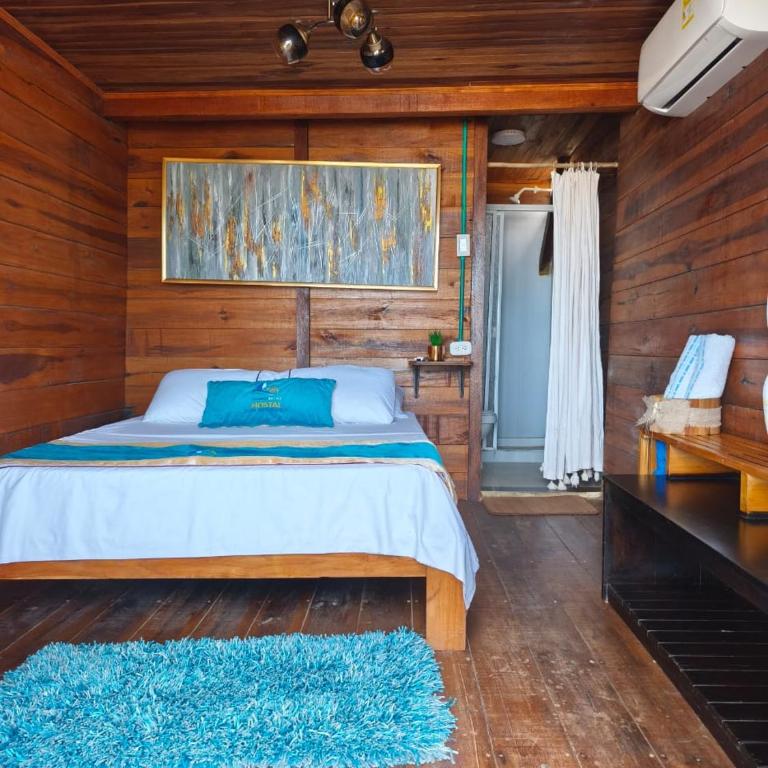 Hostal velero relax - Habitación Doble Deluxe con balcón y vistas al mar - 2