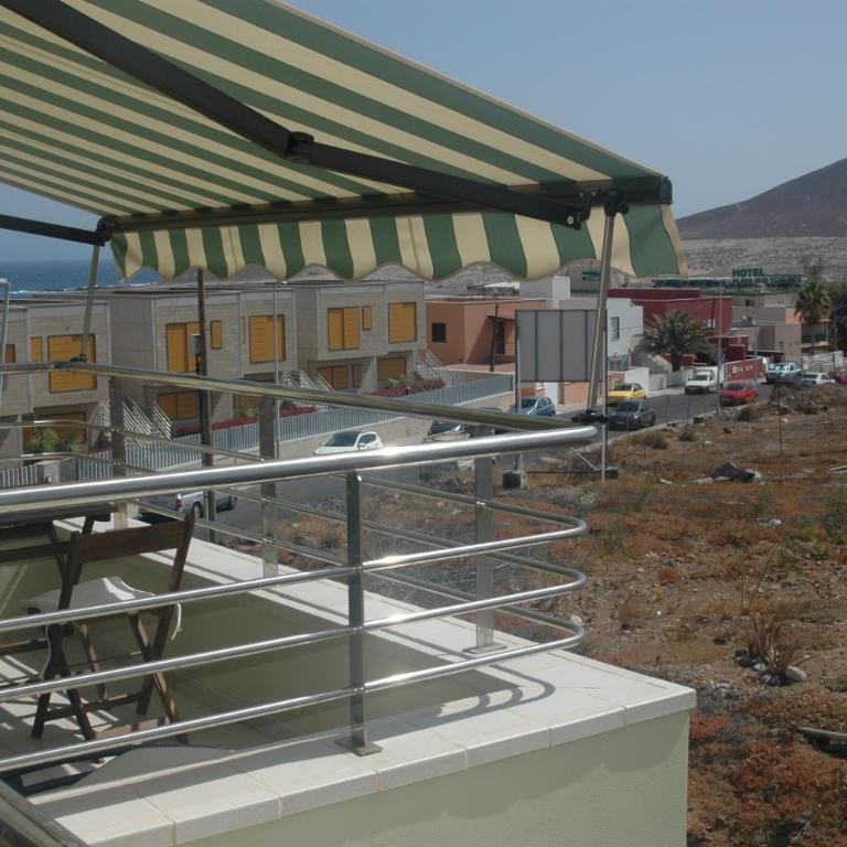 ATICO-APARTAMENTO, EL MEDANO, ZONA SURF, TERRAZAS, VISTAS, TRASTERO y GARAJE - Apartment mit 1 Schlafzimmer - 3