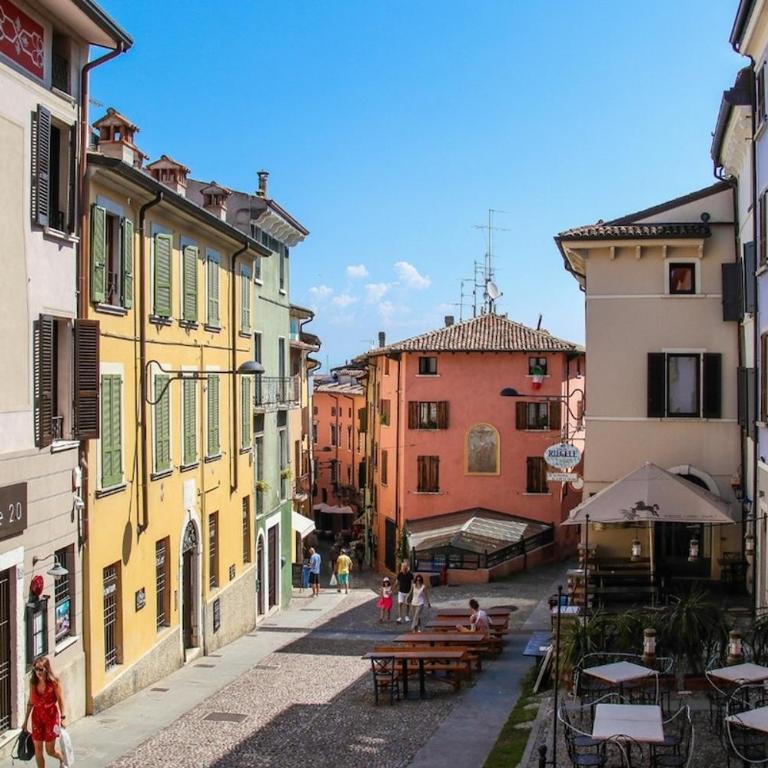 La Dama sul Lago - fronte lago e parcheggio incluso - Appartamento con 2 Camere da Letto - 24