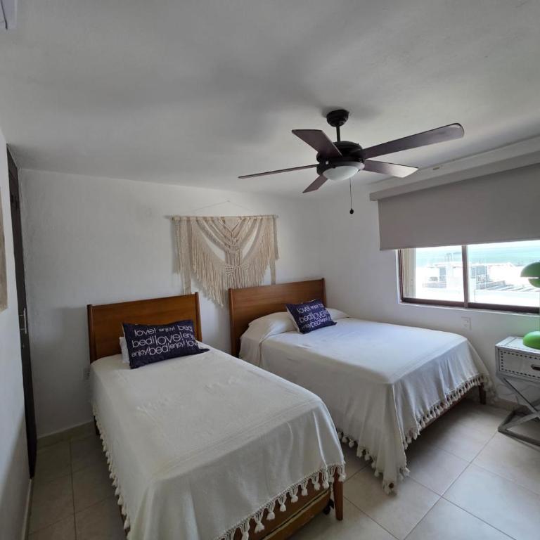 Perfect vacation getaway,Ocean View,Wifi, Beach - Two-Bedroom Apartment - 18