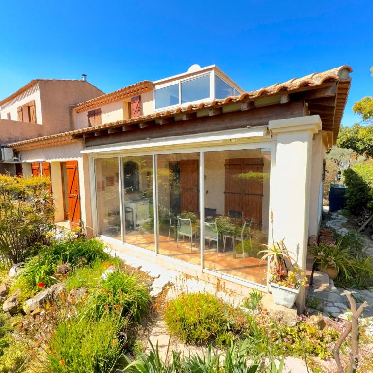 Maison provençale - Plage 500m - Maison de Vacances 3 Chambres - 31