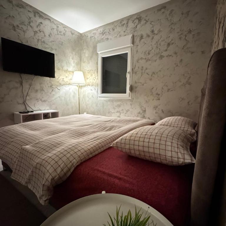 Apartment Ema - Two-Bedroom Apartment - 10