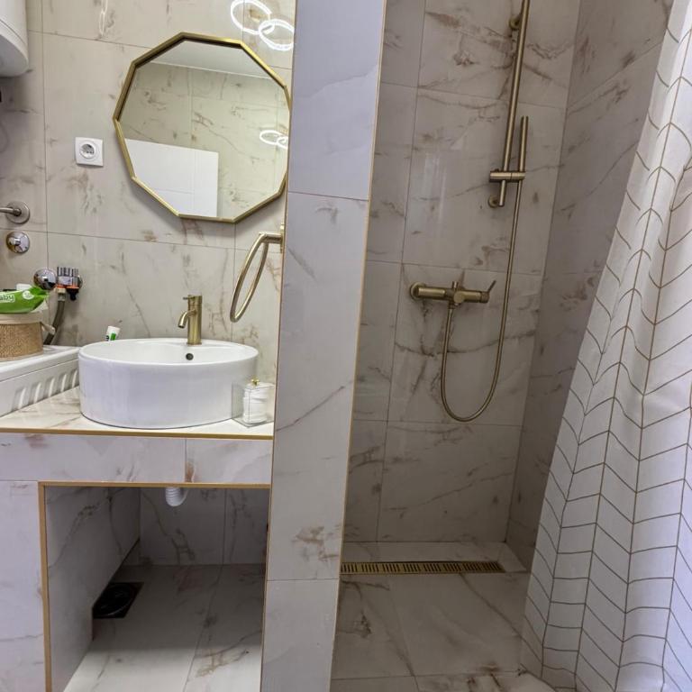 Apartment Ema - Two-Bedroom Apartment - 13