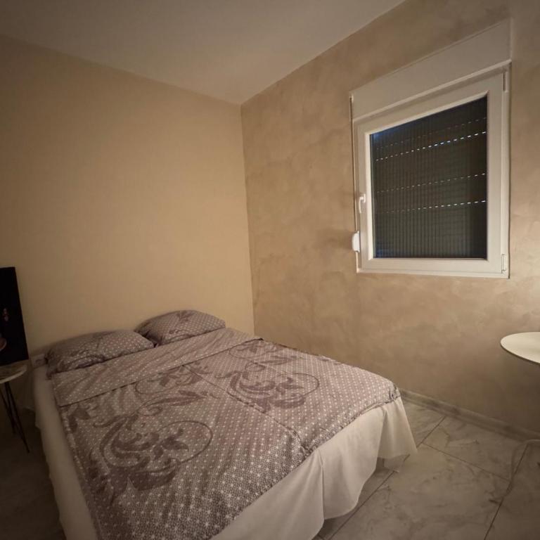 Apartment Ema - Two-Bedroom Apartment - 15