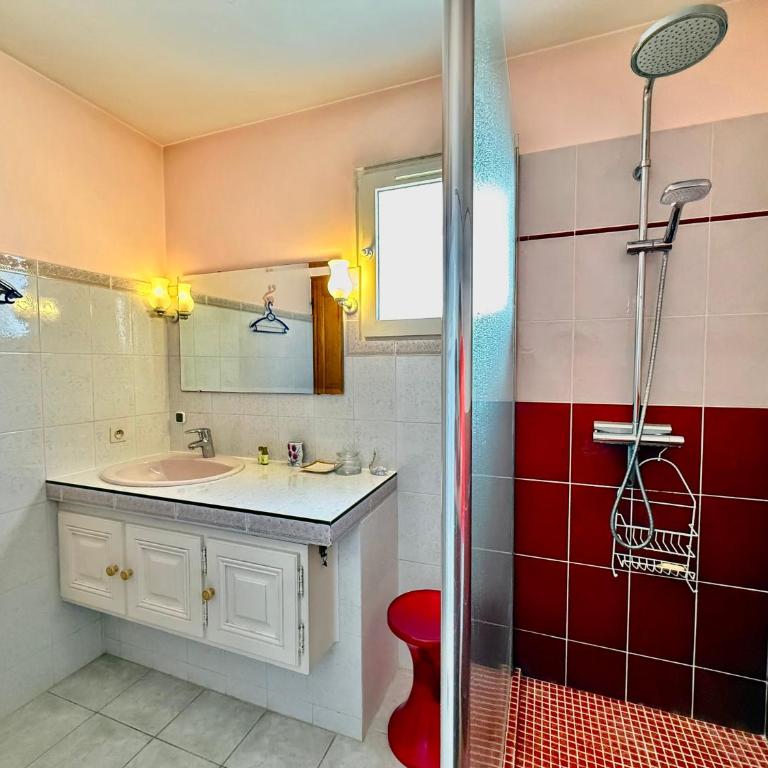 Maison provençale - Plage 500m - Maison de Vacances 3 Chambres - 17