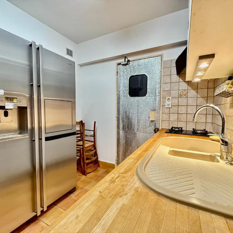 Maison provençale - Plage 500m - Maison de Vacances 3 Chambres - 30
