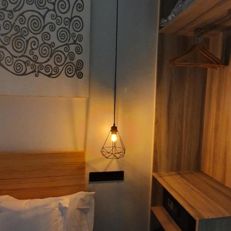 CH Lemon Rooms by HEBEROOMS - Economy Double Room - 2