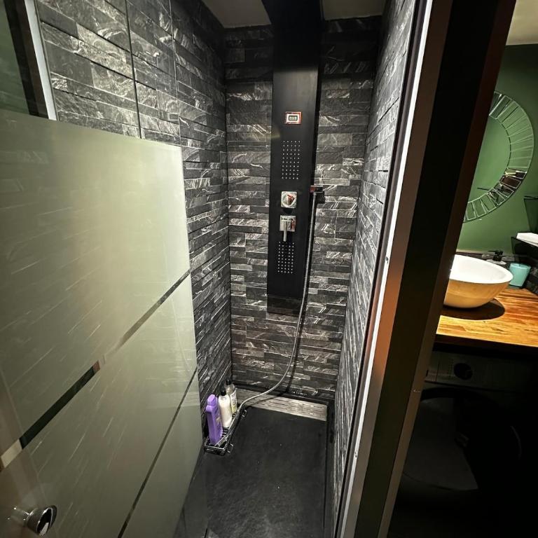 Charmant studio face Gare - Apartment mit 2 Schlafzimmern - 10