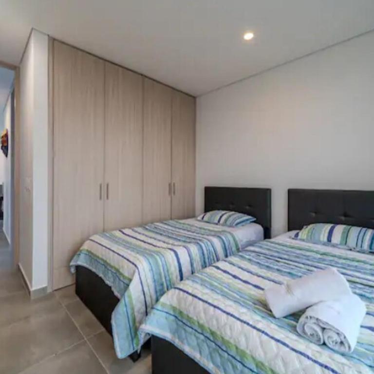 Espectacular aparta suite excelente vista Salguero Santa Marta - Three-Bedroom Apartment - 10