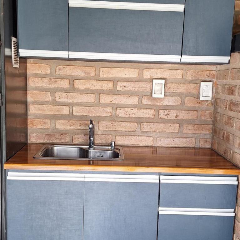 Hermosa Casa Con pileta y quincho - Two-Bedroom House - 10