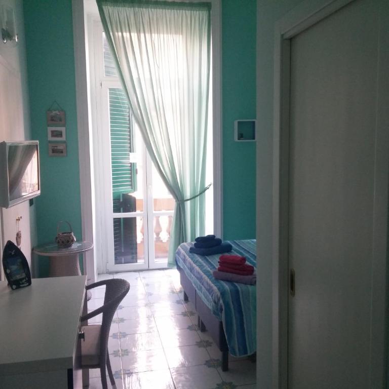 Viaggio a Napoli Affittacamere - Camera Matrimoniale/Doppia con Letti Singoli - 24
