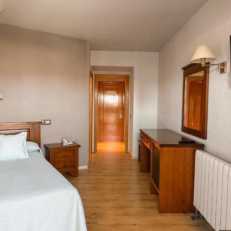 Puigcerda Park Hotel - Single Room - 4