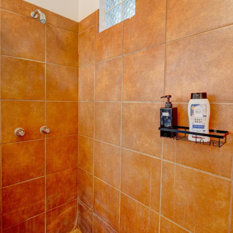 CASA DEL MAR-- Sleeps 16, Pool, AC, Wi-Fi, Near Malecón - Casa Vacacional de 3 dormitorios - 12