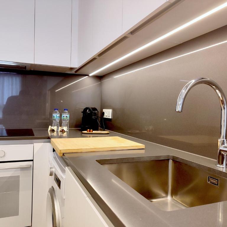Sky View Design and relax top view with free parking - Apartamento de 1 dormitorio - 12