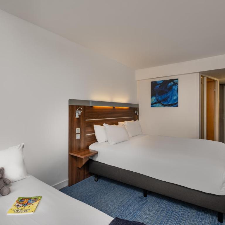Novotel Marseille Centre Gare - Chambre Triple avec 1 Lit Double et 1 Lit Simple - 5