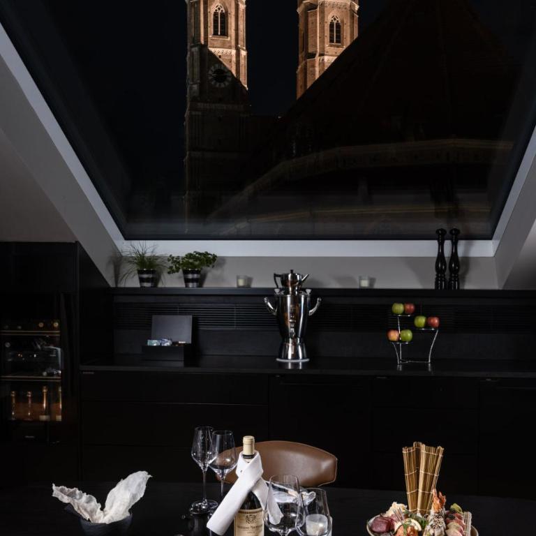 DO & CO Hotel München - Penthouse Loft Suite - 10