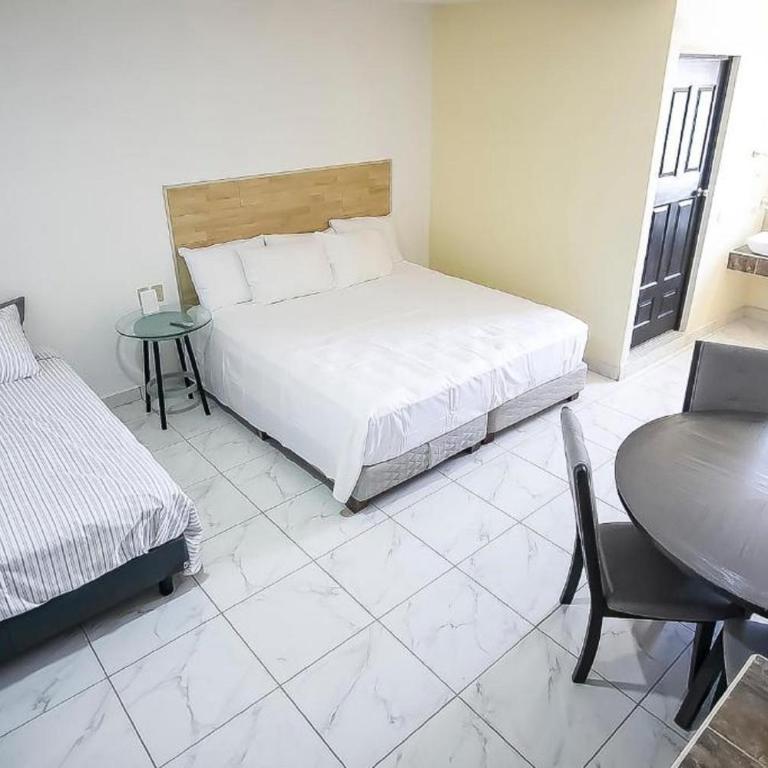 OYO Hotel Plaza Las Torres, Cabo San Lucas - Habitación Estándar - 2 camas - 4
