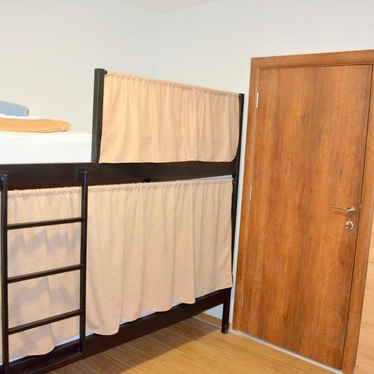 Montenegro Backpackers Home Kotor - Bunk Bed in 6-Bed Dormitory Room - 17