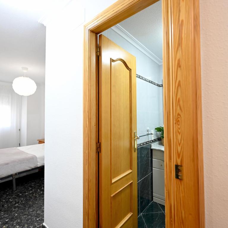 EMMA Apartment - Three-Bedroom Apartment - High Floor - 23