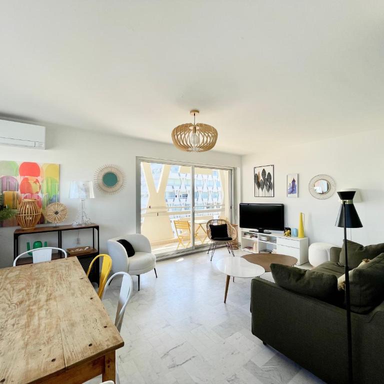 PGH N31- Plage à 50m, Centre-Ville, Parking Privé - Two-Bedroom Apartment - 4