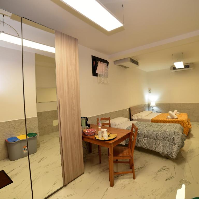 AIR B&B PLEASANT MOMENTS - Camera King - 2