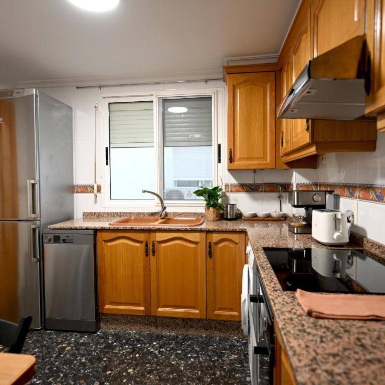 EMMA Apartment - Three-Bedroom Apartment - High Floor - 46