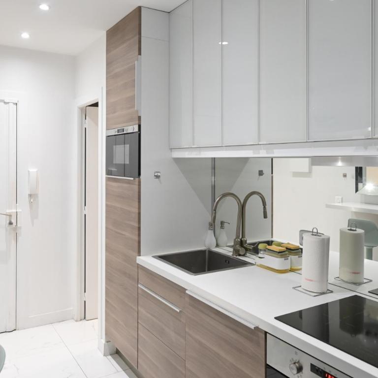 Modern & peaceful 1BD APT by Champs-Elysees with AC - One-Bedroom Apartment - 12