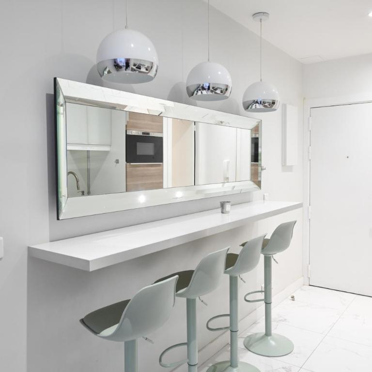 Modern & peaceful 1BD APT by Champs-Elysees with AC - One-Bedroom Apartment - 10