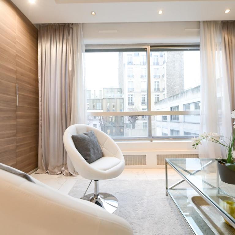 Modern & peaceful 1BD APT by Champs-Elysees with AC - One-Bedroom Apartment - 3