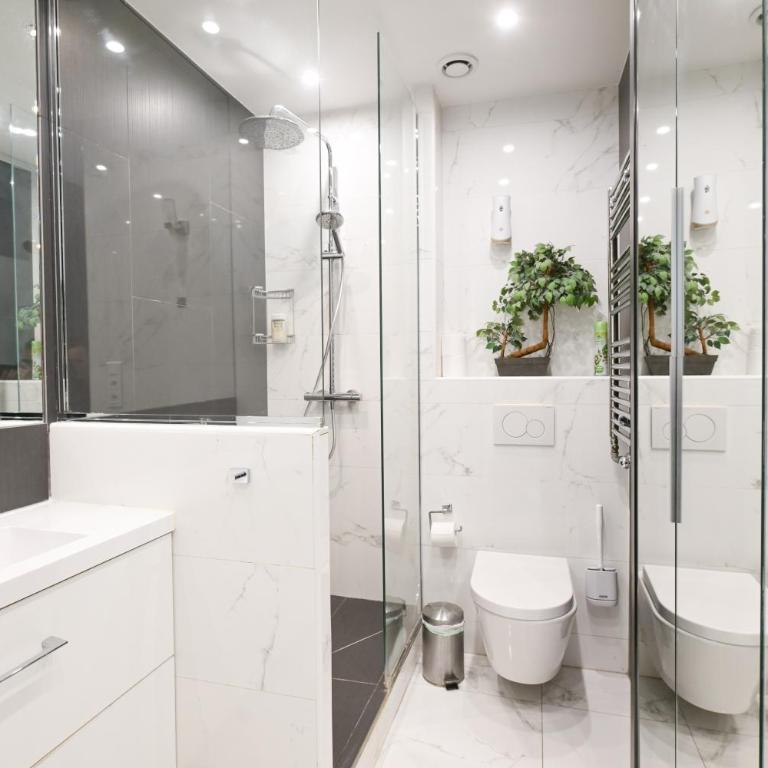 Modern & peaceful 1BD APT by Champs-Elysees with AC - One-Bedroom Apartment - 20