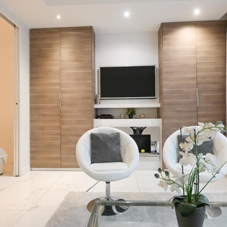 Modern & peaceful 1BD APT by Champs-Elysees with AC - One-Bedroom Apartment - 8