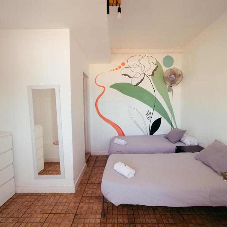 Ocean Nomads Coworking Tenerife - Habitación Doble con baño privado - 2 camas - 3
