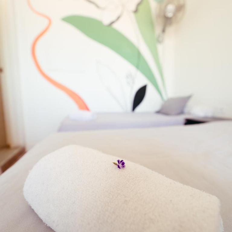 Ocean Nomads Coworking Tenerife - Habitación Doble con baño privado - 2 camas - 2