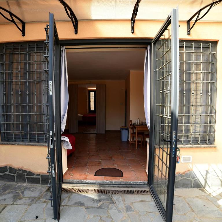AIR B&B PLEASANT MOMENTS - Camera Tripla con Bagno Privato - 11