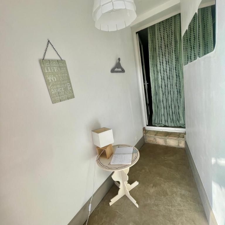 Le Mazet Chambre d'Hôtes - Camera Familiare con Doccia - 2