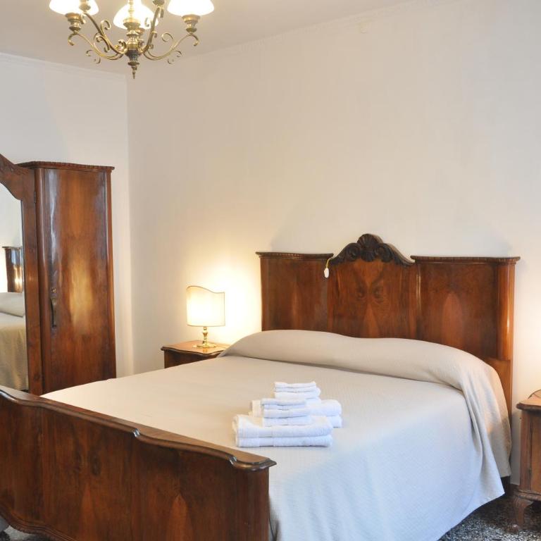 Corte Formenta Apartment - Canal view 5 minutes from Biennale - Three-Bedroom Apartment - 2