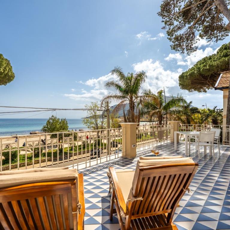 Villa Hercules Pool & Beach - Three-Bedroom Villa - 1