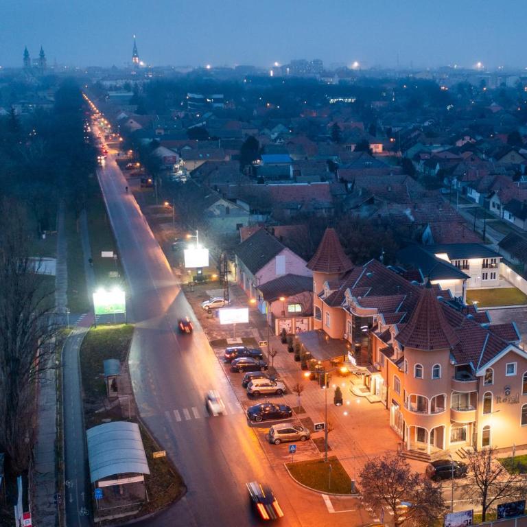 Royal Crown Apartments - Apartment - 33