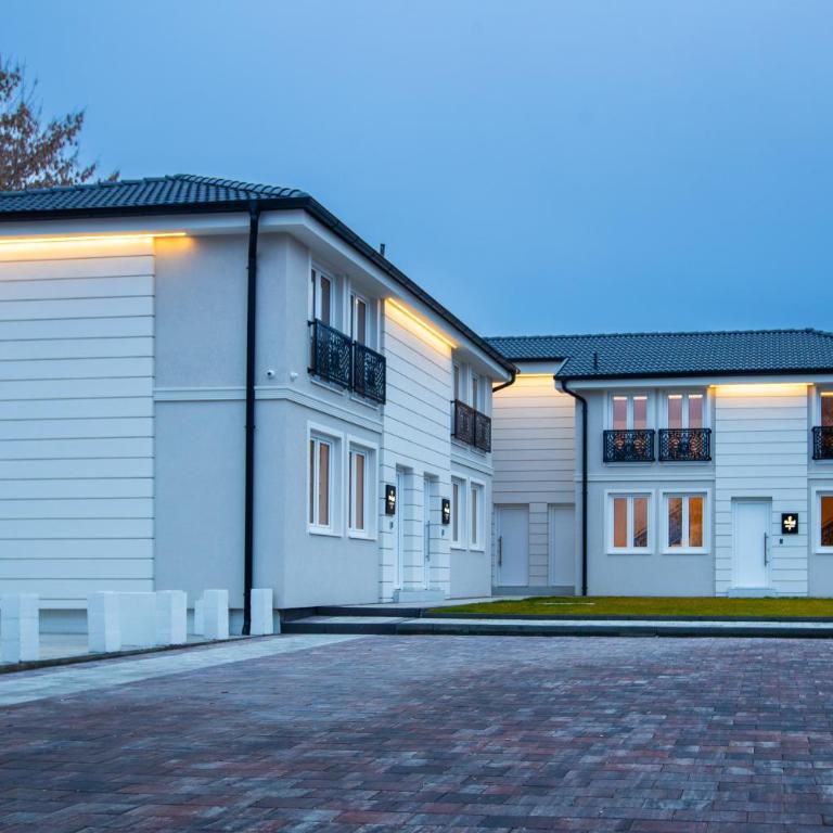 Royal Crown Apartments - Apartment - 35