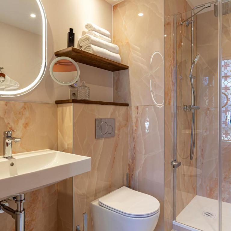 Villa SoPi Appart'Hotel by Patrick Hayat - One-bedroom Apartment - 19