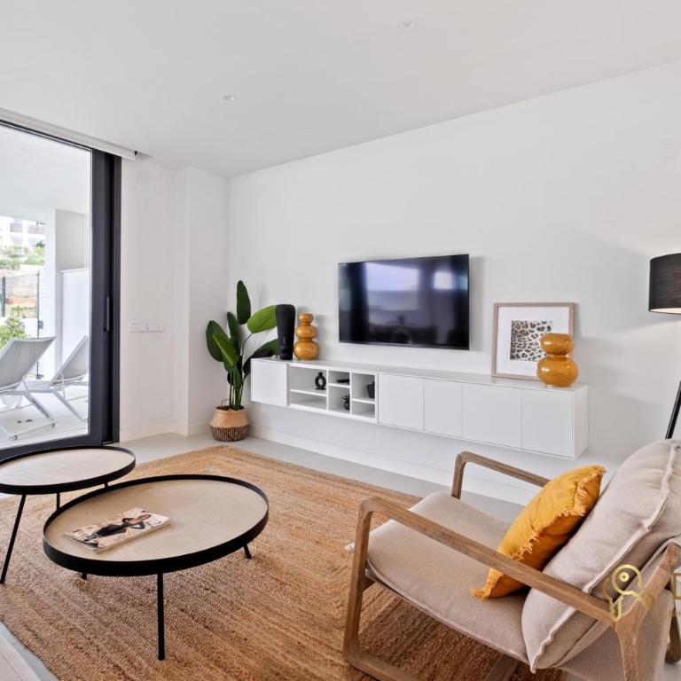 Apartment in Higuerón west with nice garden - Two-Bedroom Apartment with Terrace - 7