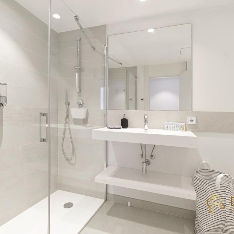 Apartment in Higuerón west with nice garden - Two-Bedroom Apartment with Terrace - 27