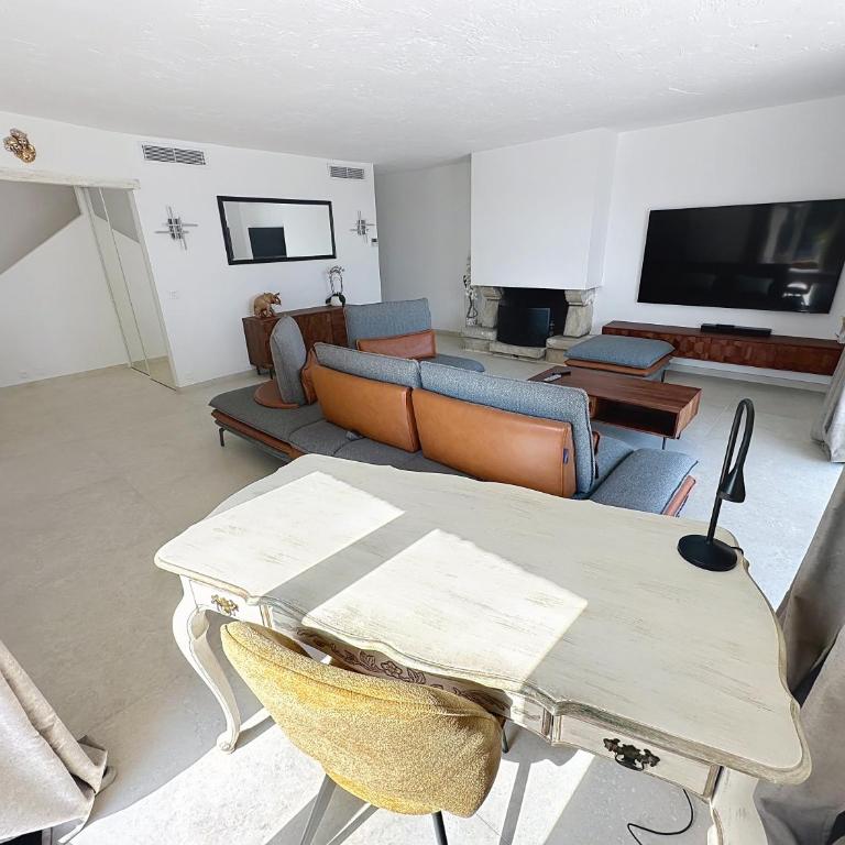 3 Bedrooms Villa near Cannes - Pool & Jacuzzi - Sea View - Villa 3 Chambres (6 Adultes) - 52