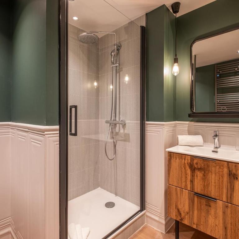 Montmartre Paris Suite - One-Bedroom Apartment - 3