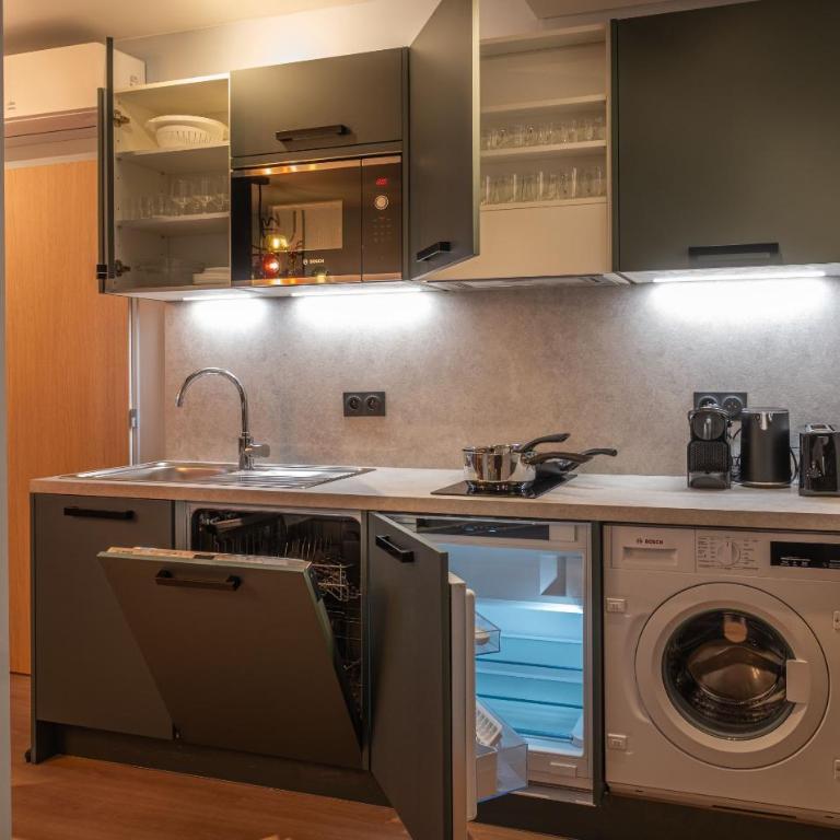 Montmartre Paris Suite - One-Bedroom Apartment - 6