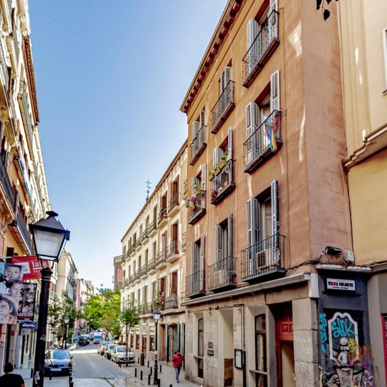 CB10 - Stylish Modern Apartment- 5-minute walk to Gran Vía - Two-Bedroom Apartment - 23