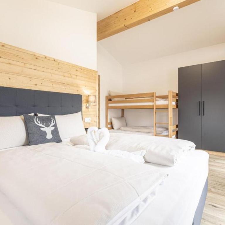 Luxalps- Chalets Inzell- Sauna- Skifahren- Wandern- Natur- Chiemgau Card - Chalet No 8 & 16 mit Hot Pot - Chalet mit 3 Schlafzimmern - 15