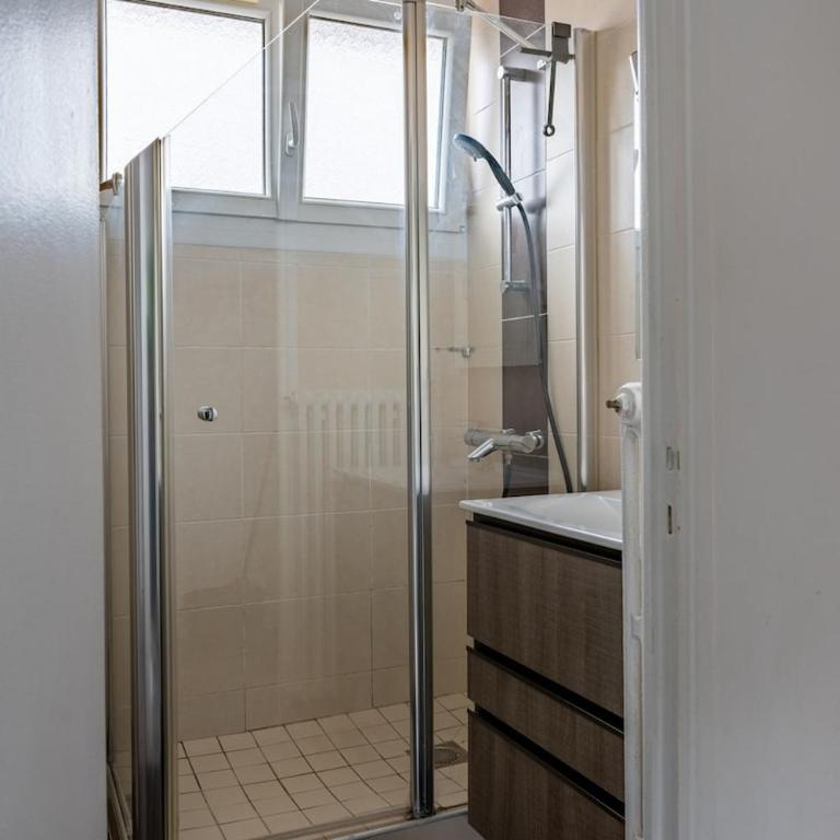 T3 Lumineux - 4 personnes - parking et Wi-Fi - Appartement 2 Chambres - 11