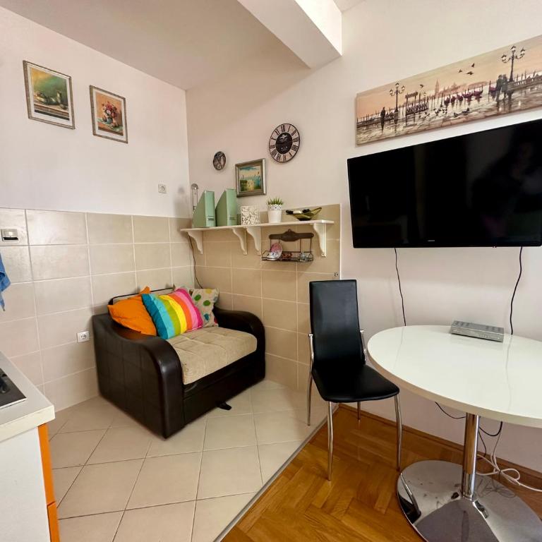 Happy Time Studio - Studio sa Terasom - 6